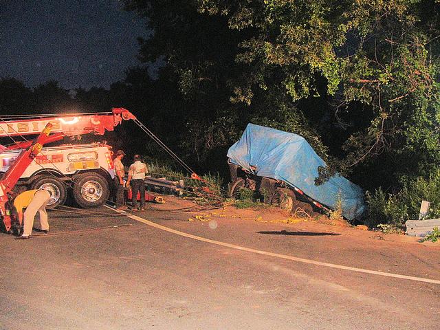 Truck Recovery 684 x 172, August 2006 
